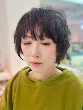 セブンフィズ(SEVEN fizz) 【40代・50代・60代】ボリュームUP！くるふわショートレイヤー