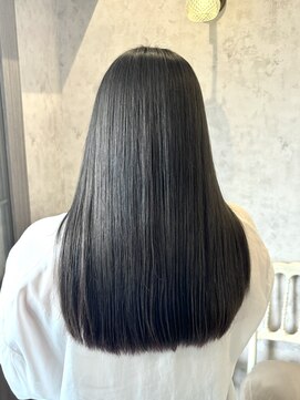ディーヴァヘアーエズ(DIVA hair Eze) ブリーチありグレーカラー×透明感
