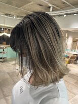 シーク(seak) バレイヤージュ×ミディアム