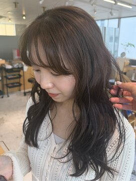 シロ(ciLo) 透明感オリーブベージュ◎