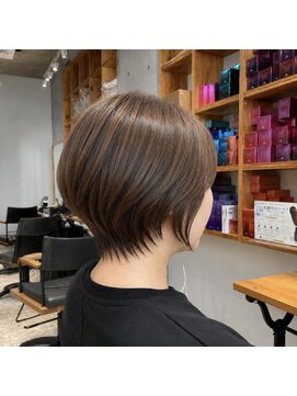 アルトル 池袋2nd(altru) ◇大人40代50代60代ショートボブ丸みショート白髪ぼかし