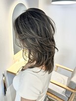 カミュー 高岳(CAMUE)&nbsp;地毛を活かす細めハイライト×レイヤーカット