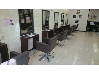 美容室ａｐｉａ