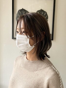 カミットチャーチ(KAMITTO CHUUCH) ミディアムレイヤー×グレージュ