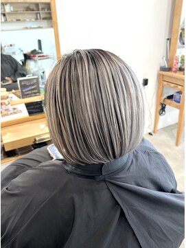 サロン 名和店(SALON) ホワイトバレイヤージュ