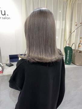 フー(fu.) グレージュ