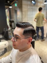 フランクスバーバー アンド ビアークラブ(FRANK'S BARBER and BEER CLUB)&nbsp;ナチュラルフェードサイドパート