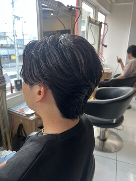 アイズ 海老名(AIZU) センターパート　ニュアンスパーマ　カルマパーマ