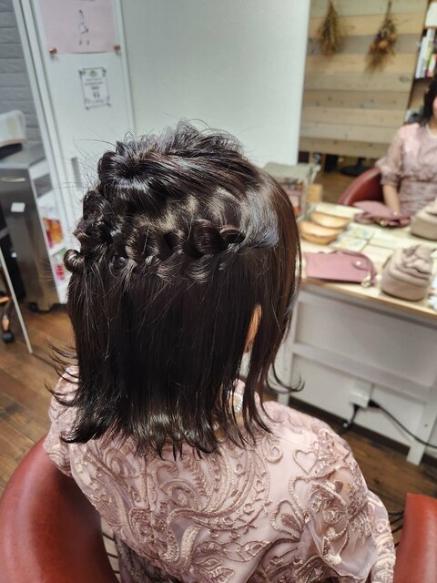 編みこみヘアアレンジ