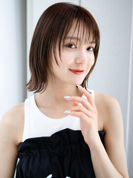 エインアンリー 表参道(AIN.ANLY.) 薄めバングくせ毛風カール長めバングミディアムボブルフミニボブ