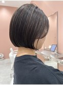 切りっぱなしボブ/白髪ぼかしハイライト/オリーブベージュ