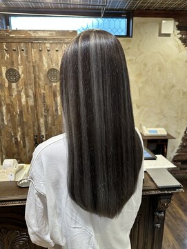 ヘアー クリエイト カルバリ(HAIR CREATE Calbari) アッシュグレー×アンブレラカラー