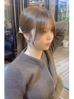 シークレットミラーズ(SECRET MIRRORS)&nbsp;小顔効果バングカット（ミルクティーベージュ）