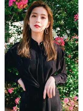 ヘアデザイン ソラ(Sola) 大人綺麗なIライン無造作ウェーブロング×アップバングヘア