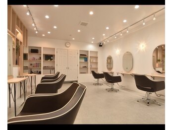 Agu hair trust 東郷店【アグ ヘアー トラスト】