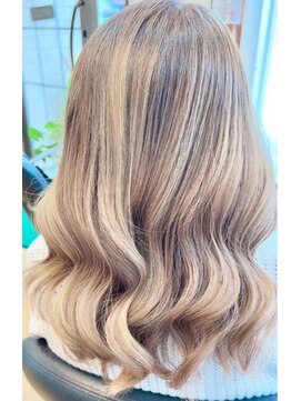 ココモ(cocomo) シャドールーツ