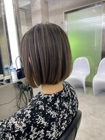 イキ 表参道(iki omotesando)&nbsp;モード/無造作ウェーブ/大人ガーリー[表参道駅]