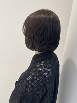 ハイブ 金沢(Hive) 10代20代ショートボブ切りっぱなしボブ透明感ベージュ