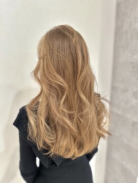アンダーバーホワイト(_WHITE) ブリーチありミルクティーベージュ大人可愛いロングレイヤー