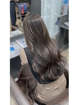 エールバイボヌール(Ere by Bonheur) 西梅田堂島　ブリーチなしで作るグレージュヘア