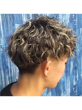 ヘアーリゾート ラ シック(hair resort La chiq) メッシュ　ツイストスパイラルパーマ