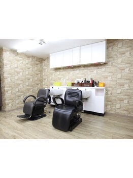 忙しいあなたにぴったり◎予定のついでや、お仕事終わりにも通えるサロン！1日のお疲れをしっかり癒せる♪