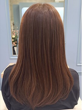 ゴート(G.O.A.T.) 大人ロング/ツヤカラー/サラサラロング