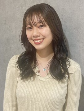 エアー 青山(AIR) レイヤーカットケアカラーミディアムヘアミディアムレイヤー