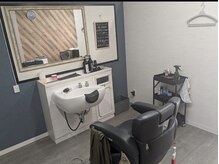 バーバーカミバコ 久留米(BARBER KAMIBAKO)の雰囲気（落ち着いた空間でマンツーマン施術★）