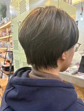モーメント(moment) くびれショート 20代30代40代50代 お手入れ簡単