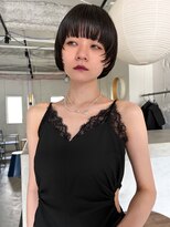 ルーム(Loom.)&nbsp;ラウンドバング　レイヤーボブ　フェイクブラック
