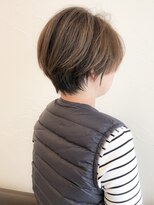 ウィロー(WILLOW)&nbsp;【WILLOW京橋】30代ー40代にオススメのショートボブ(井下貴史)