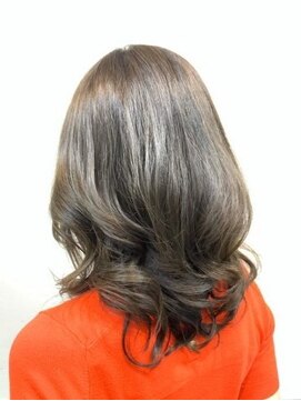 ミシュタ(mishuTA) ゴールドベージュカラー