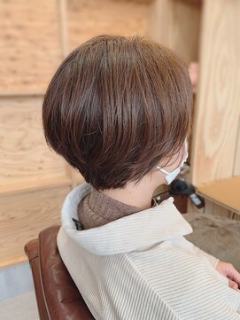 アドラーブル 長岡リバーサイド千秋店(adorable) 大人可愛いハンサムショートハイライトベージュ脱白髪染めカラー