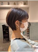 丸みとくびれのショートボブ
