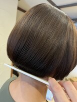 フランジェッタヘアー(Frangetta hair)&nbsp;艶ボブ、ミントベージュ