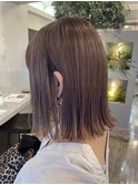 骨格補正カットで魅せる外ハネボブ×透明感カラー