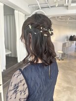 サークル(CIRCLES)&nbsp;結婚式お呼ばれハーフアップアレンジ