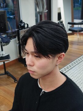 ザデイトウキョウ 表参道 青山(THE DAY TOKYO) MEN’S/サーフカール/刈り上げセンターパート/表参道駅