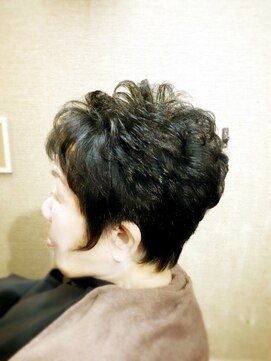 ヘナ ヘアサロン 花々 コスメパーマ