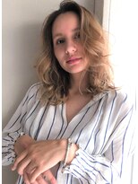 リマ(RIMA)&nbsp;【RIMA】 外国人風☆クセ毛風なラフカール×こなれセミディ