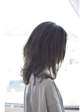 ヘアアンドメイク ムーア(Muuua) オリーブグレージュ