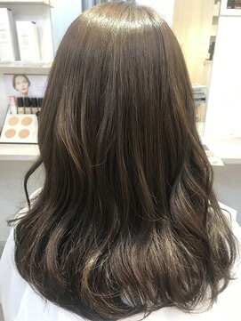 ヘアメイク カラフル(hair make colorful) 美髪プログラム×スモークグレーアッシュ