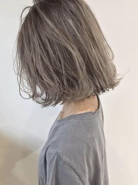 オルタ 反町(alter) カーキグレージュ×ボブ