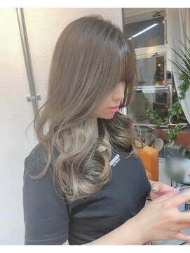 ナイ(nai) ミルクティーベージュ