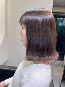 コウ(Koh) きりっぱなしボブ