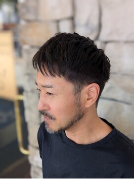 グラスヒビキ 刈り上げショート