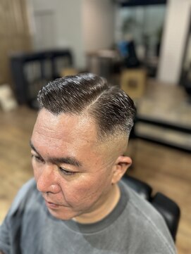 アソビ(ASOBI) サイドパート　スキンフェード