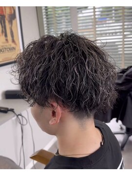 ゼファー(ZEPHYR) メッシュ＆ウェーブパーマ