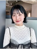 ミディアムショートくびれヘア顔周りレイヤー_ba511992